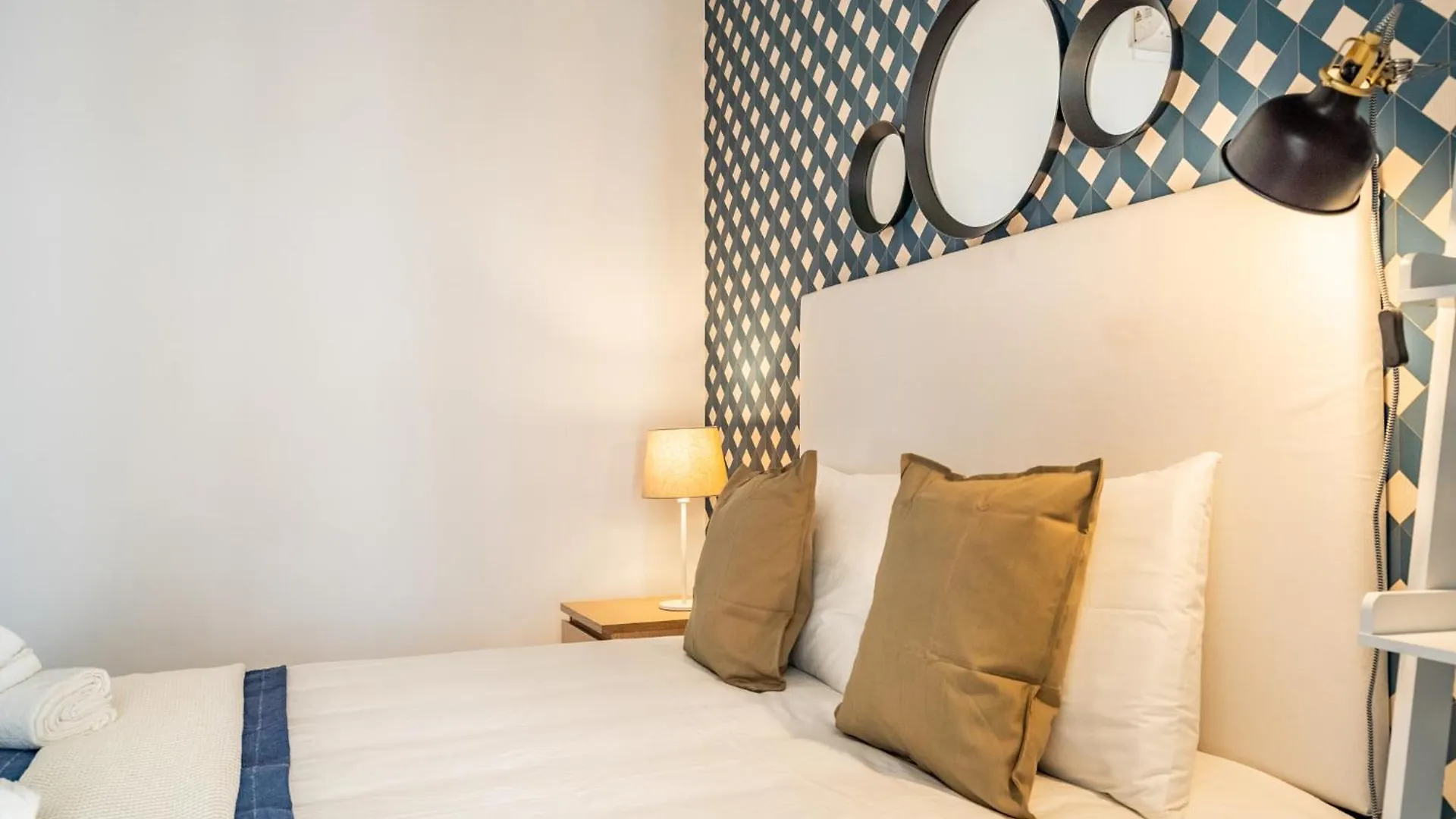 Akicity Ourique Lemon Lisbon Apartment